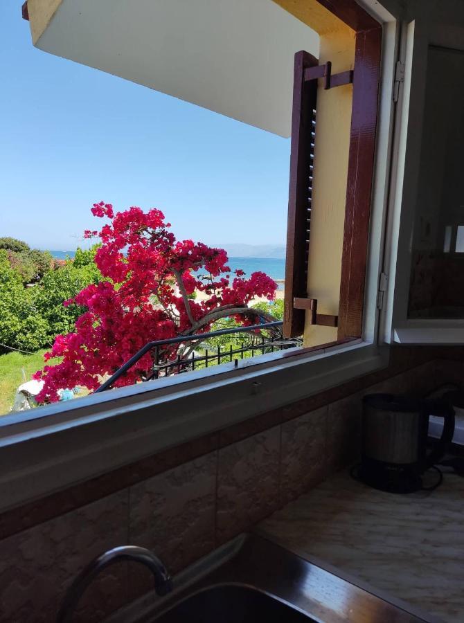 Cavos Sunrise Beach Apartments カボス エクステリア 写真