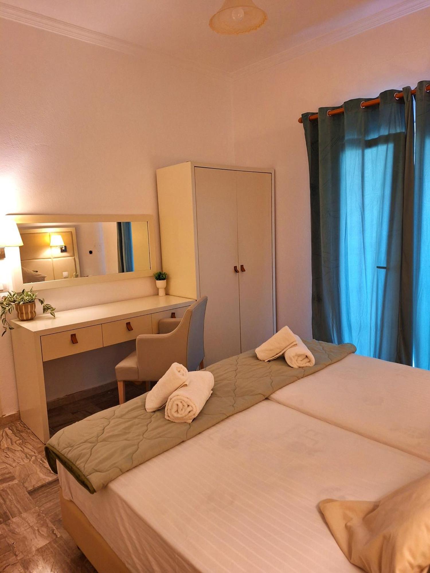Cavos Sunrise Beach Apartments カボス エクステリア 写真